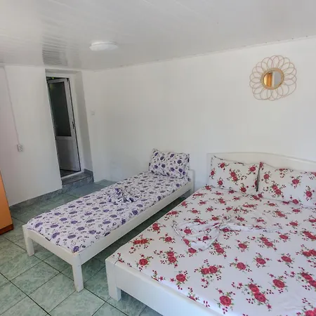 Casa Selena Guest house *