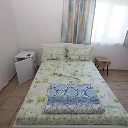 Casa Selena קוסטינסטי