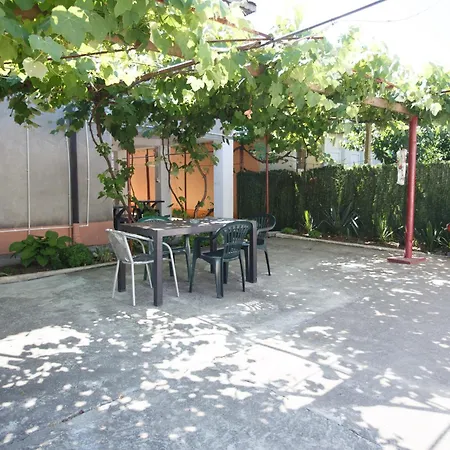 בית הארחה Casa Selena 3*