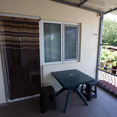 Casa Selena קוסטינסטי