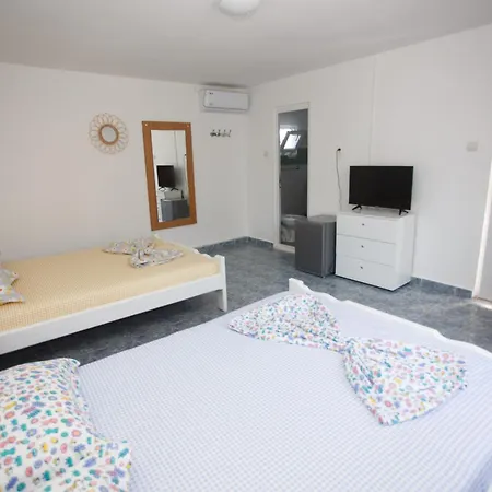 Casa Selena 3*