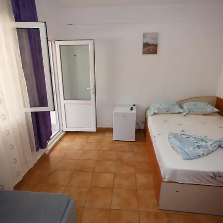 Casa Selena בית הארחה 3*