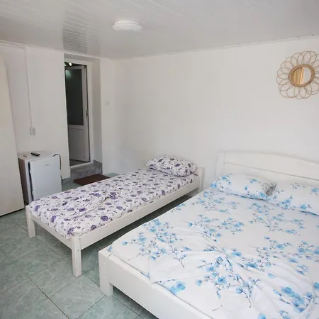 בית הארחה Casa Selena 3*