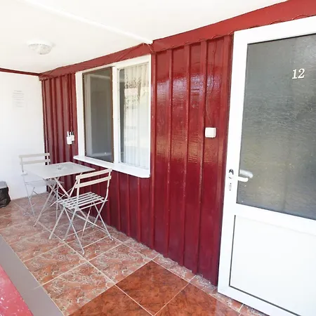 בית הארחה Casa Selena קוסטינסטי